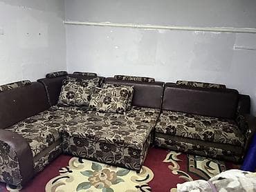 Диваны: Угловой модульный диван с оттоманкой и большим количеством подушек — 2
