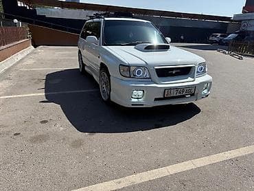 Subaru Forester: 2001 г., 2 л, Автомат, Бензин, Универсал