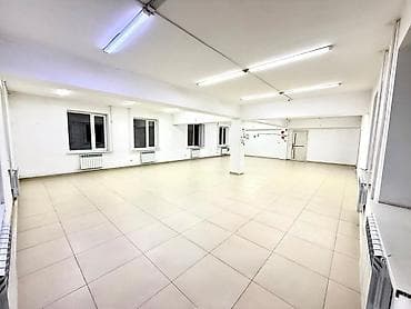 СДАЕТСЯ ПОМЕЩЕНИЕ ПОД ЛЮБОЙ БИЗНЕС ! Светлое просторное помещение