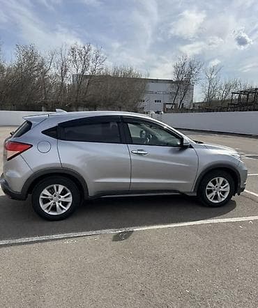 camry 7: Honda Vezel: 2018 г., 1.6 л, Вариатор, Бензин, Кроссовер — 5
