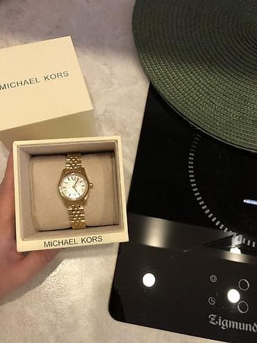 Аксессуары: Оригинал Женские часы Michael Kors Никаких дефектов и сколов - — 1