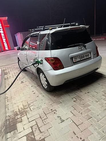 Toyota: Toyota Ist: 2002 г., 1.3 л, Автомат, Бензин, Хэтчбэк — 2