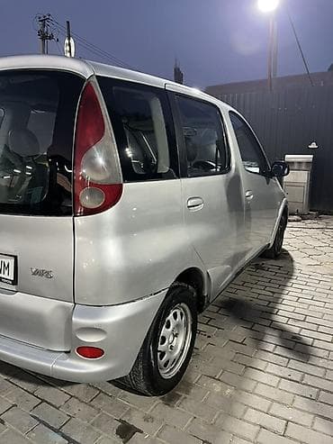 Toyota Verso: 2000 г., Механика, Бензин — 9