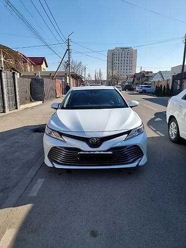 Toyota Camry: 2019 г., 2.5 л, Автомат, Бензин, Седан — 2