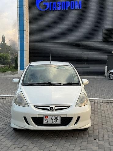 Продажа авто: Honda Fit: 2003 г., 1.5 л, Вариатор, Бензин, Хэтчбэк — 2