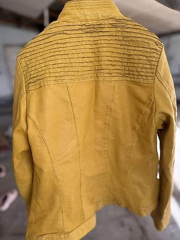 байкер: Женская куртка-жакет горчично‑жёлтого цвета в байкерском стиле — 2