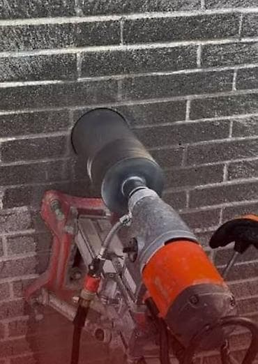 бурение земли: Алмазное бурение отверстий в бетоне, железобетоне, кирпиче

- — 6