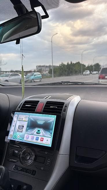 Toyota Auris: 2008 г., 1.6 л, Робот, Бензин, Хэтчбэк — 4