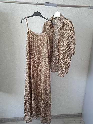 Повседневные платья: Абсолютно новая двойка сарафан+рубашка. M/L. Покупали дорого, отдам — 2