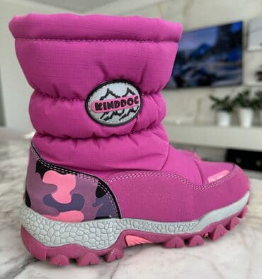 детская обувь сноубутсы: 1.Сапоги Kinddog размер 32–1500 сом 2. Сапоги зимние черные, размер — 1