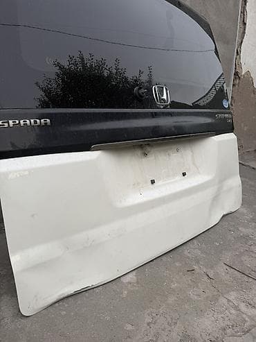 step wgn: Крышка багажника Honda, Оригинал — 2