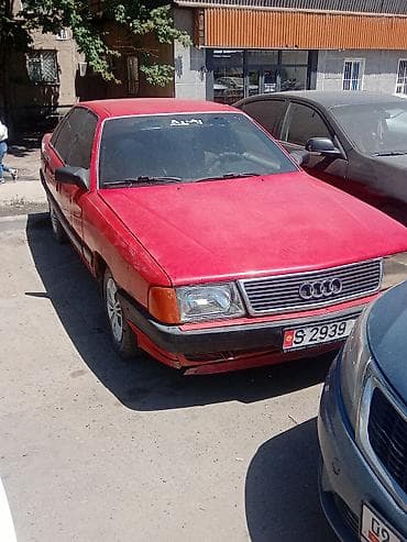 Audi 100: 1986 г., 1.8 л, Седан