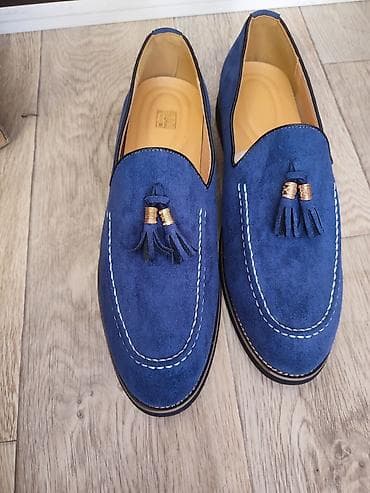 Айымдардын бут кийими: Женские демисезонные сапоги на шпильке и мужские лоферы — две пары — 4