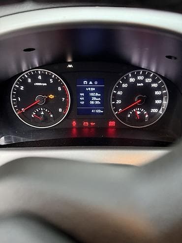 трактор беларус1221: Легкий грузовик, Kia, Стандарт, Б/у — 9