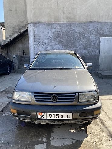 vw vento: Volkswagen Vento: 1993 г., Ручные, Бензин, Седан — 4