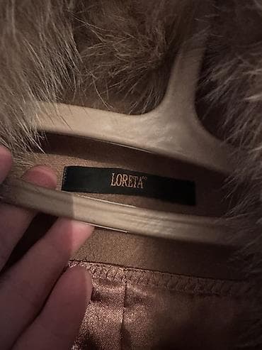 женский брюки: Женское пальто Loreta с меховым воротником - Бренд: Loreta (ярлык на — 1