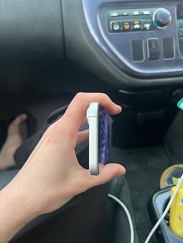 samsung s10 note: IPhone 17, Б/у, 256 ГБ, Белый, Кабель, 100 % — 5