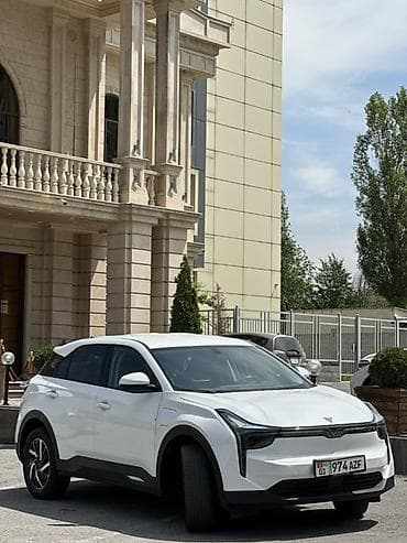 машина tesla: BYD : 2022 г., Электромобиль, Кроссовер — 3