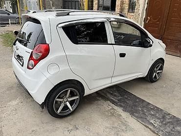 сары булун: Chevrolet Spark: 2014 г., Хетчбек — 3