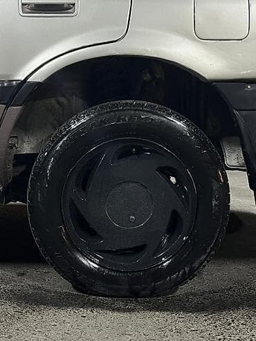 Продам легковой автомобиль (седан, передний привод). Кузов и