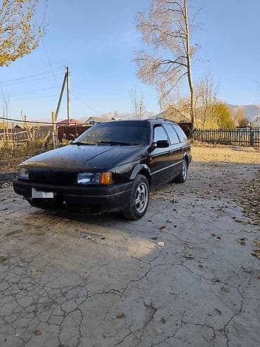 Volkswagen Passat Variant: 1992 г., 1.8 л, Механика, Бензин, Универсал