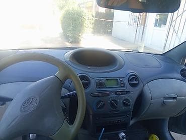 1 8 двигатель: Toyota Yaris: 2001 г., 1.3 л, Механика, Бензин — 1