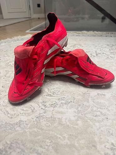 Бутсы: Футбольные бутсы adidas Predator орг (FG) 
42 размер — 4