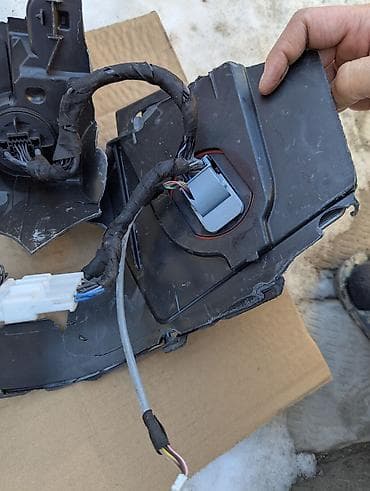 bravo light: Передняя правая фара Land Rover 2020 г., Б/у, Оригинал, Франция — 1