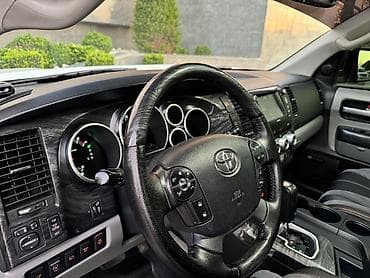 рядом речка: Toyota Sequoia: 2008 г., Автомат, Бензин, Внедорожник — 10