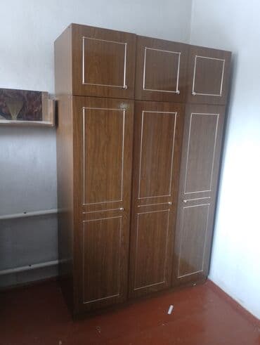 мебель для спальни новые: Продаю: Шифоньер трёх створчатый с антресолью, в хорошем состоянии — 4