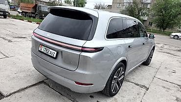 полики l9: Lixiang L9: 2023 г., 1.5 л, Гибрид, Кроссовер — 10