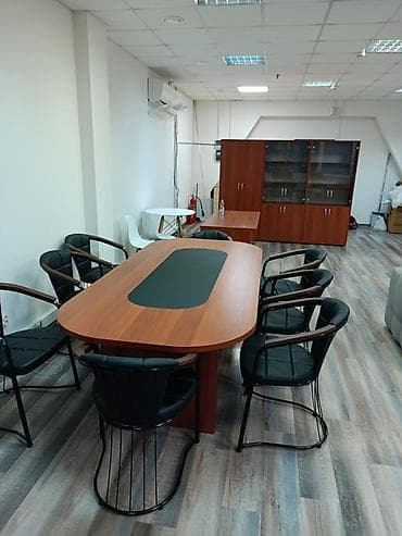 настольный офисный набор для руководителя: Комплект офисной мебели в классическом стиле (цвет – тёплый — 2