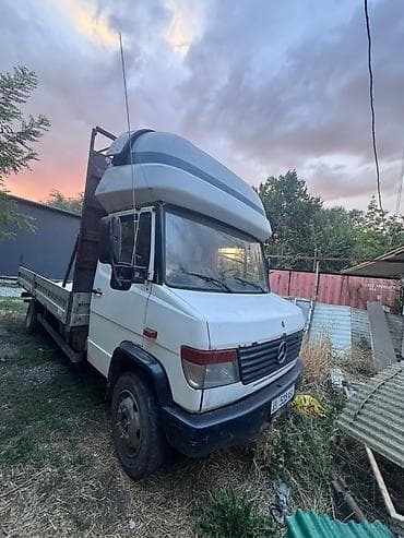 smart open: Mercedes-Benz Vario 614D, 2000 год выпуска. Дизель 4.3 л. Бортовой — 1
