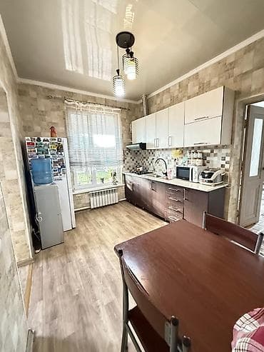 дома киргизия 1: 🏡 Продаётся уютный дом в г. Шопоков Дом общей площадью 85 м² Участок — 6