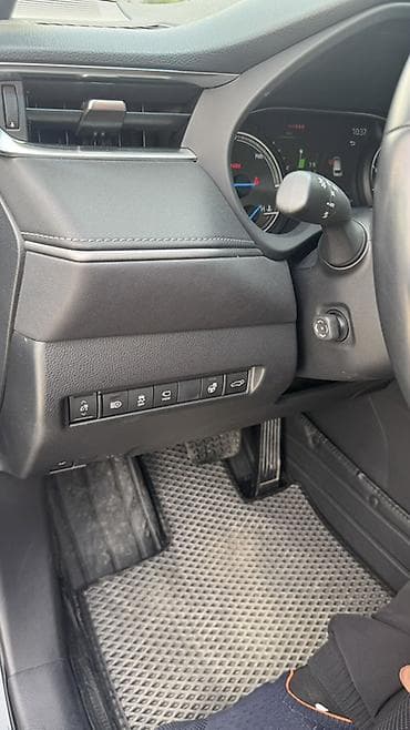 tayota progres: Toyota Venza: 2021 г., Гибрид, Кроссовер — 9