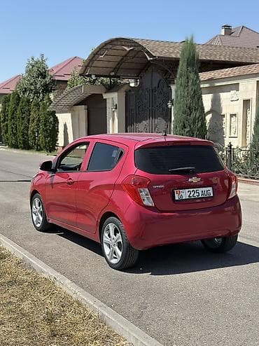битые машина: Chevrolet Spark: 2019 г., 1 л, Вариатор, Бензин, Хэтчбэк — 4