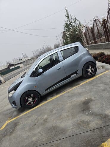 Chevrolet: Chevrolet Spark: 2011 г., 1 л, Механика, Газ, Хэтчбэк — 5