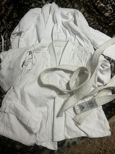 Кимоно для дзюдо Adidas (Judogi) - Комплектация: куртка, брюки на