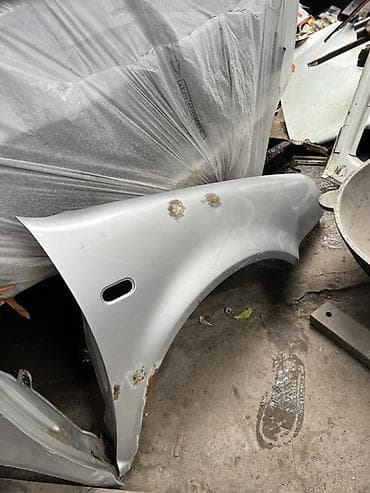 Автозапчасти: Крыло Переднее правое Volkswagen, Б/у — 1