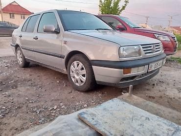 вента машына: Volkswagen Vento: 1992 г., 1.8 л, Механика, Бензин, Седан — 2