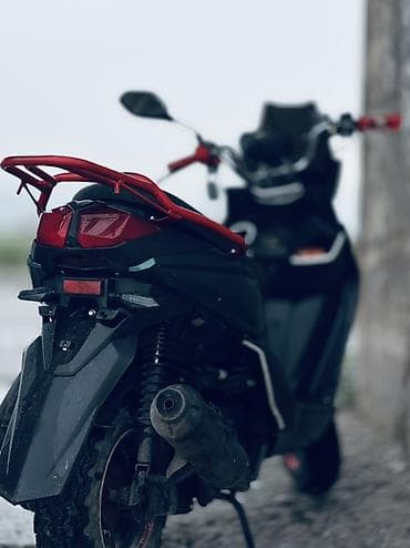 вложение: Продаю скутер Samurai 150 кубов. Состояние отличное. На полном бодром — 3