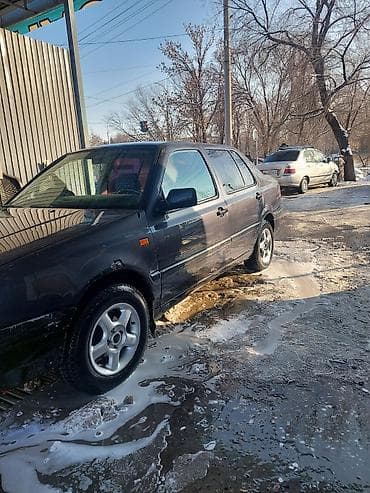 1992: Volkswagen Vento: 1992 г., 1.8 л, Механика, Бензин, Седан — 1