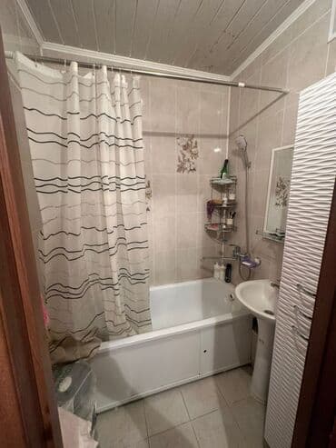 квартиру район пишпек: 3 комнаты, 70 м², 106 серия, 6 этаж, Старый ремонт — 4