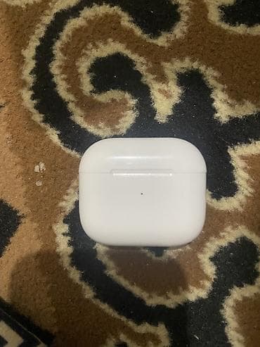 уши мужские: Беспроводные наушники-вкладыши с кейсом зарядки Особенности: - — 1