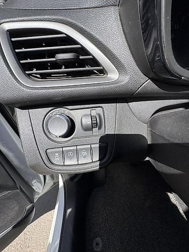 bmw 225: Chevrolet Spark: 2019 г., Автомат, Хэтчбэк — 3