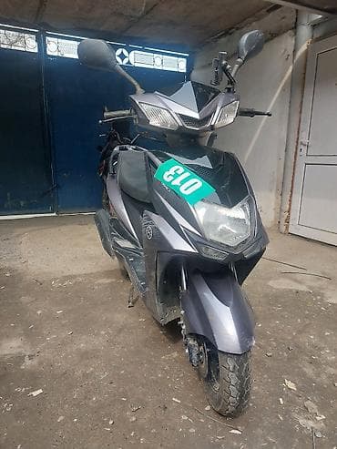 Скутеры: Скутер 49,9–50 см³ CYGNUS X (наклейка Cygnus X на борту), цвет — 1