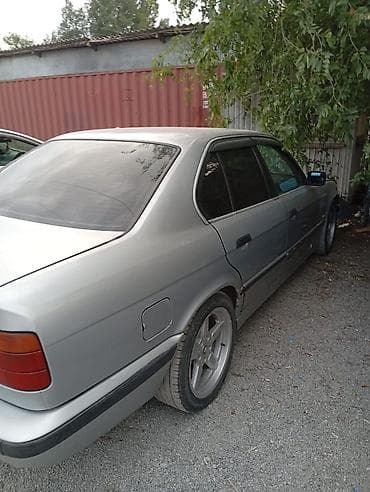 на е34: BMW 5 series: 1995 г., 2.5 л, Механика, Бензин, Седан — 1