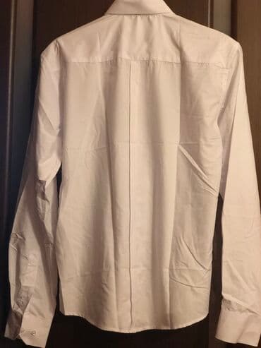 Атайын кийим: Продаю новую рубашку мужскую белого цвета с передней планочкой, размер — 2