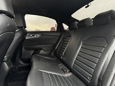 арзан машине: Kia Cerato: 2019 г., 1.6 л, Кол менен иштөөчү, Бензин, Хетчбек — 9