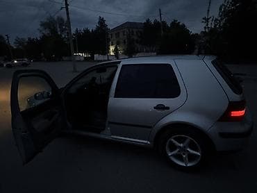 mazda kronos: Volkswagen Golf: 1998 г., 1.6 л, Автомат, Бензин, Хэтчбэк — 7